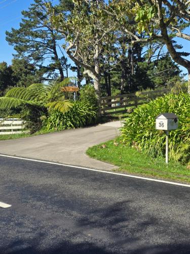 Cold Ebb Mountain View Homestay in Pembroke