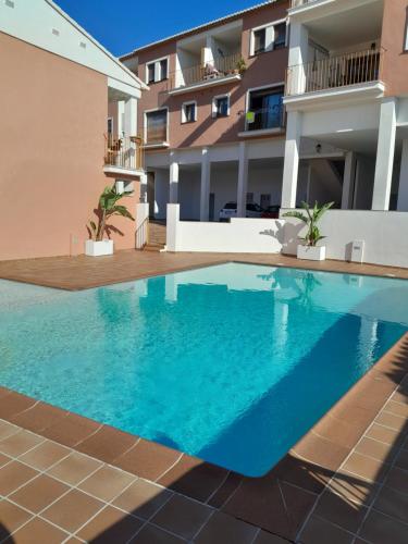 Úszómedence, Apartamento Montesol in Sanet y Negrals