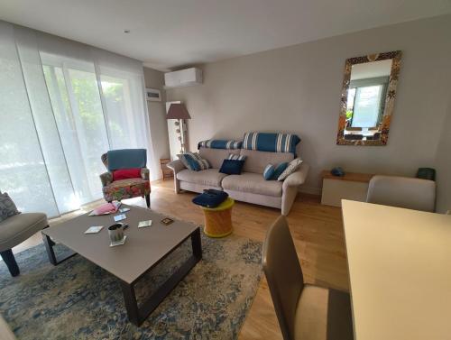 Rez-de-jardin calme à Anglet - Grand jardin privé - Location saisonnière - Anglet