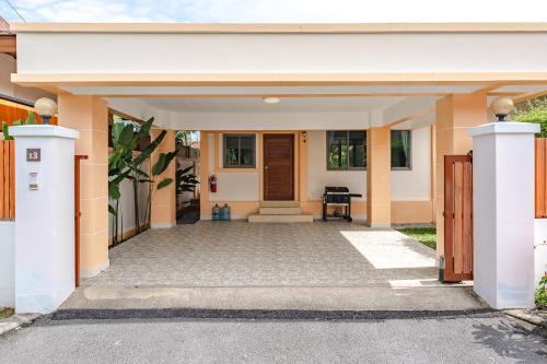 外観, Orchid Pool Villa Rawai in プーケット