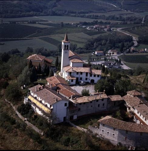 Alla Torre Antica in Dolegna Del Collio