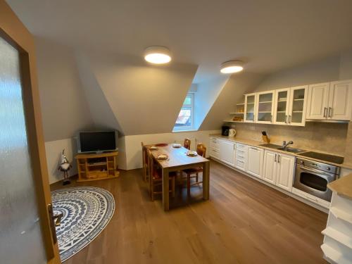 Rodinny apartman Stella, 3 loznice, 8 osob, u sjezdovky in Rokytnice nad Jizerou