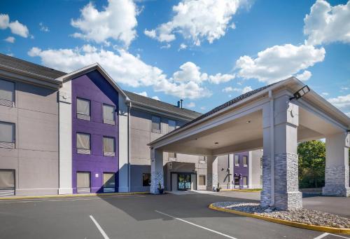 Days Inn by Wyndham Manassas - image 9