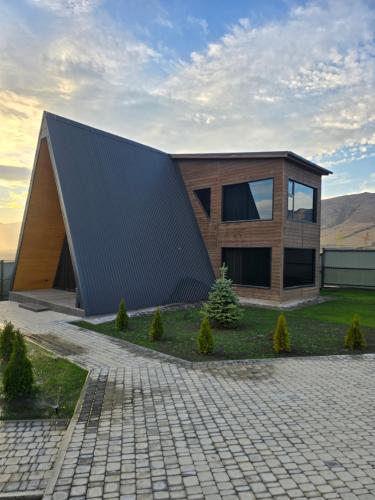 Chopan Resort Aparan in Agverana