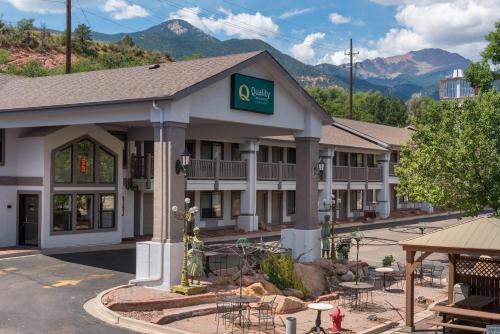 Quality Inn & Suites Manitou Springs at Pikes Peak in Manitou Springs, USA
