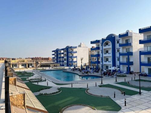 شقة فندقية صف أول بحر وبول, Hurghada