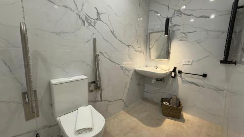 Viana apartaments, Bilbao (photo 8)