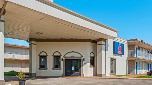 Motel 6 Hammond, LA – I 12 – I 55 - 숙소 외관