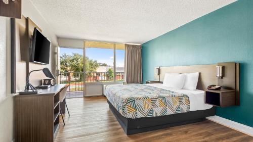 Calloway Inn and Suites - image 14