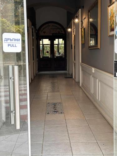출입구, Cattleya Boutique Hotel in 루세