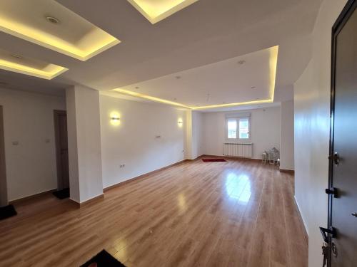 Cozy, 15 min from town centre