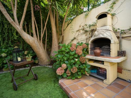 House with cozy garden BBQ and free parking, Santa Brígida (Foto 4)