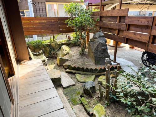 ギャラリー宿　INNAHOUSE ANDAGALLERY