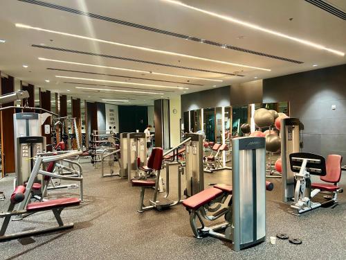 Private Sea View Room in 3BR Downtown - Fitness center