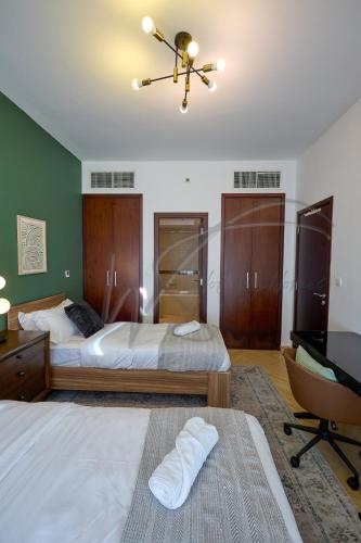 Fabulous 2BHK Full Burj Khalifa and Fountain Views Apartment by WS Holiday Homes, Дубай (фото 8)