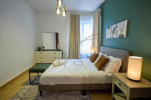 Fabulous 2BHK Full Burj Khalifa and Fountain Views Apartment by WS Holiday Homes, Дубай (фото 7)