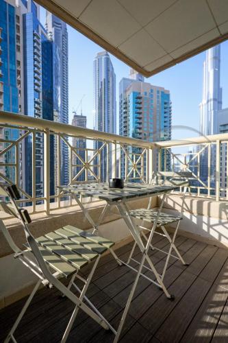 Fabulous 2BHK Full Burj Khalifa and Fountain Views Apartment by WS Holiday Homes, Дубай (фото 2)