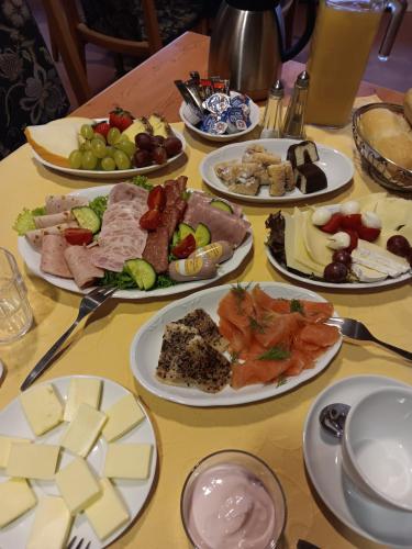 Food and beverages, Hotel SchwarzaBurg in Schwarzburg