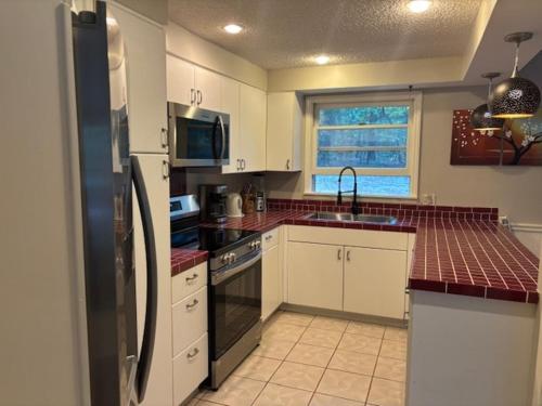 Quiet and secluded home close to TIEC in كولومبوس