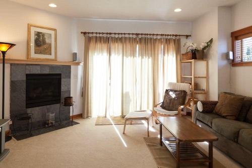 Venturi-River/Mt Vw-2BR/2.5BA - image 5