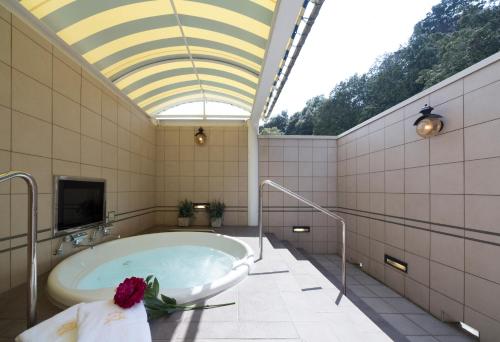 Баня на открито, Hotel Antoinette -SPA RESORT- AdultOnly in Motojoku