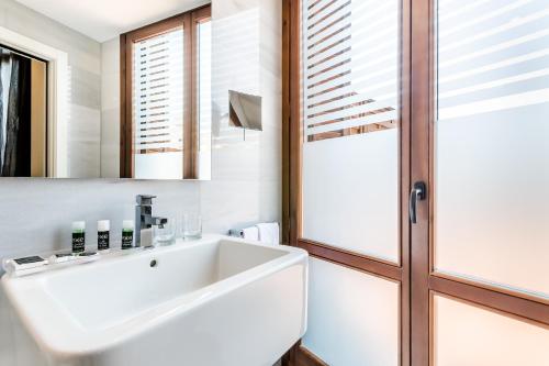 Exe Ramblas Boquería - image 12