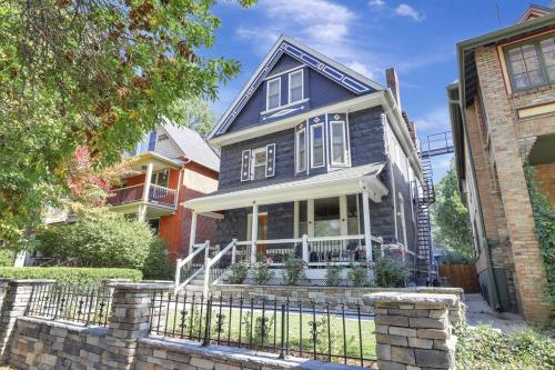 Modern Comfort in Historic Denver in 北首都山