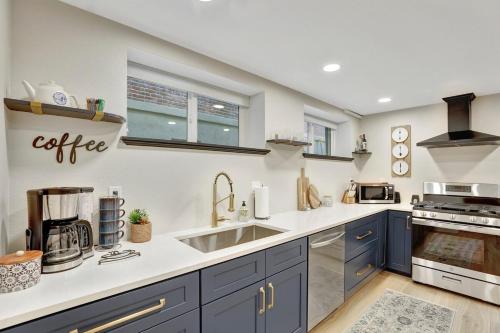 Modern Comfort in Historic Denver in 北首都山