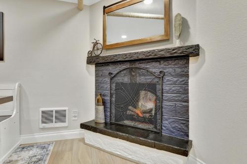 Modern Comfort in Historic Denver in 北首都山