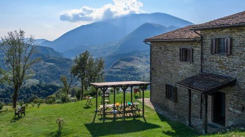 Ca Quattrocchi 10&3 by Marche Holiday Villas in Apecchio