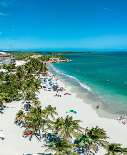 Beach, Buena Vista Guest House in Margarita Island