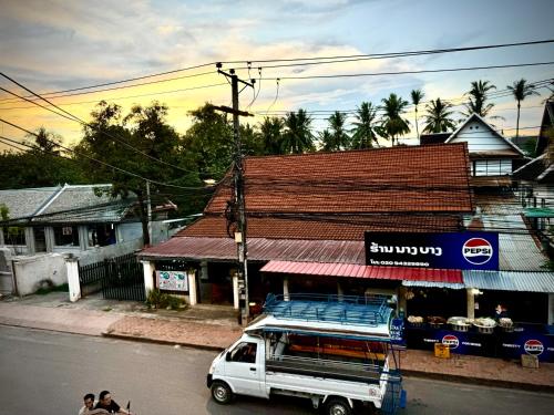 The Luang Prabang Hostel in بان مانو