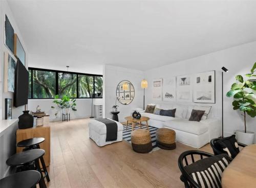 Key Biscayne Elegance Modern 3 Bedroom Condo in ตีย์ บิสเคย์น (ฟลอริดา)