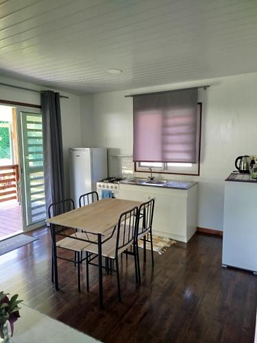 Facilities, 3R Lodge Bungalows in Toanoano