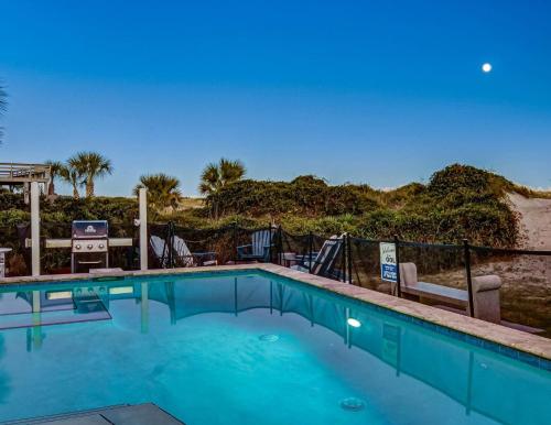 Ocean View Modern - image 12