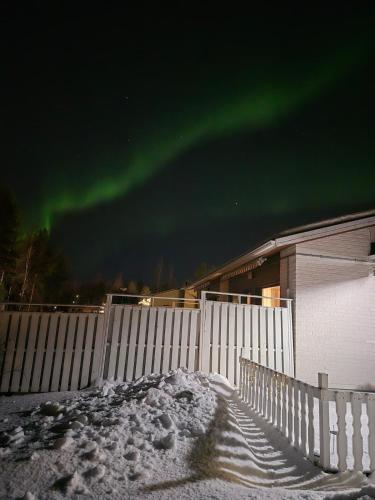 Three bedroom apartment, Sauna, Free parking and WiFi