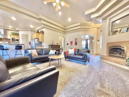 Spirit of the Rock Large Vacation Home in Kanab