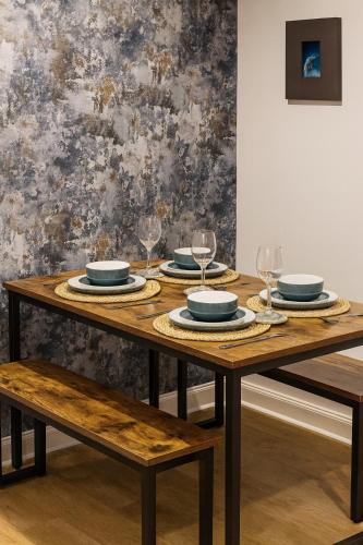 Erskine Apartment in โมนโทรด