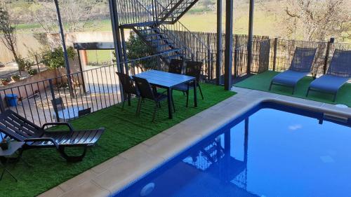 Létesítmények, Casa con piscina en Parque Nacional de Cabaneros in Navas De Estena