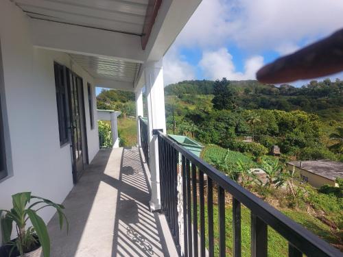 Baz-Art Eco Guest House in Saint Gabriel