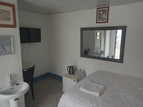 Che-Joy Budget Lodge in Kitwe