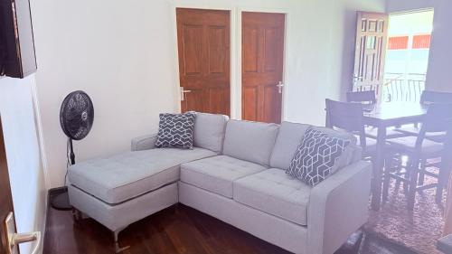 Cozy two bedroom Apartment GiJa - image 2
