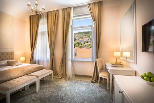 Superior Double Room image 2