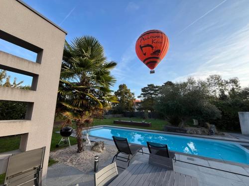 Villa 5 chambres cosy calme JACUZZI & PISCINE Privés Châteaux de la Loire Amboise - Location, gîte - Amboise