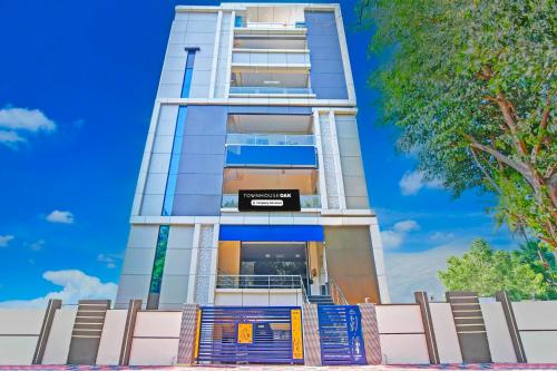 Exterior view of Townhouse Oak Visakhapatnam Vishwanadh Sports Club