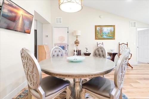 Into the woods - Spacious Retreat in Haines City (Florida)