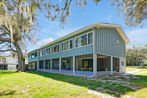 Into the woods - Spacious Retreat in Haines City (Florida)