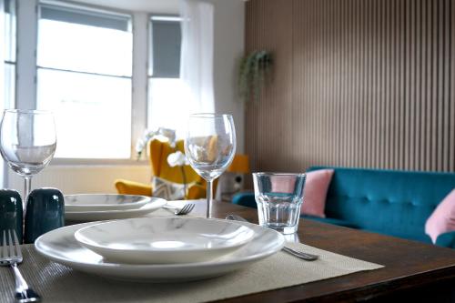 Falkirk City Centre Stylish Two-Bedrooms Apartment in แฟลงคริก