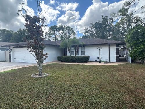 2 Bedrooms Vacation Home in Tampa, USA