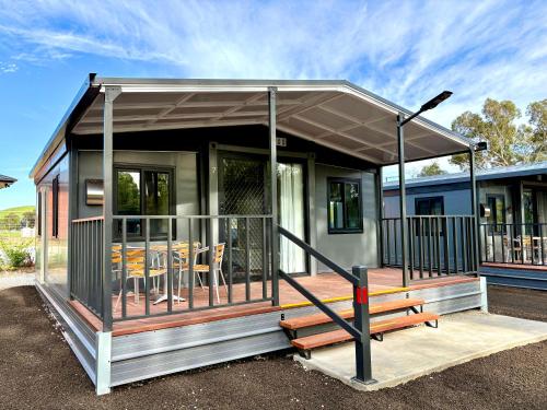 2 bedrooms, 4 beds